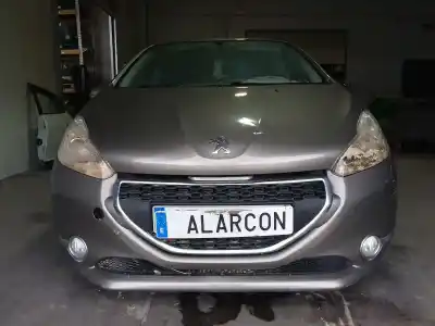 Vehículo de desguace PEUGEOT 208 Access del año 2015 con motor 8HR Vehículo de desguace PEUGEOT 208 Access del año 2015 con motor 8HR